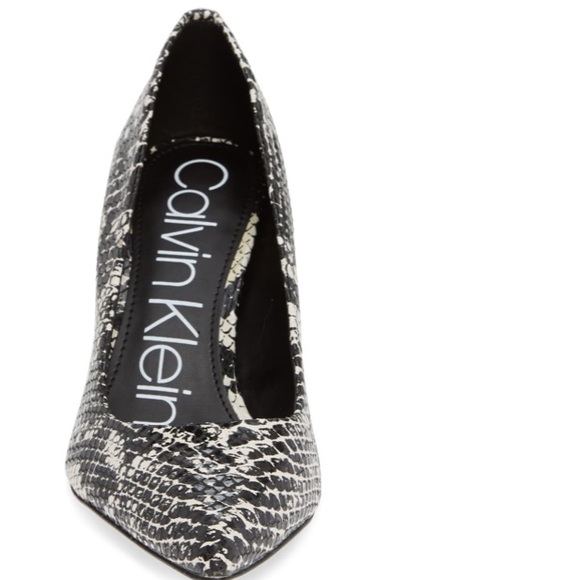 CALVIN KLEIN PUMPS SIZE 7 & 1/2 NEW - Picture 3 of 8